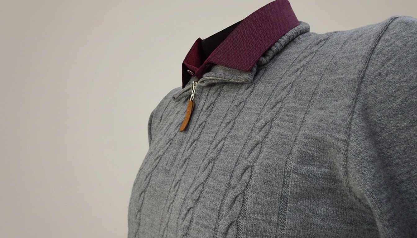 saco gris fondo beige sin gemini